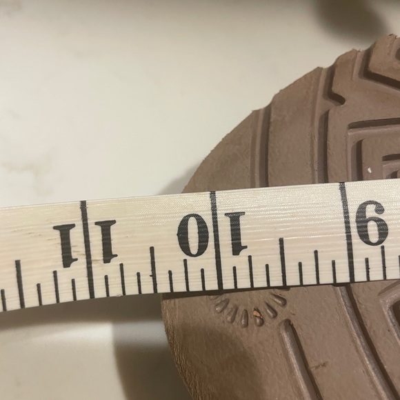 Ugg boots with sweater fold over top - Picture 9 of 10